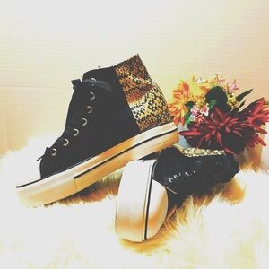 Olivia Miller Women’s Champ Black Snake Wedge Sneaker Size 10